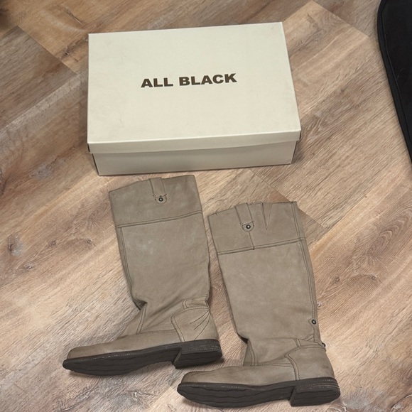 All Black Women’s Dale Boots in Lt Grey Size 39 - Picture 1 of 11